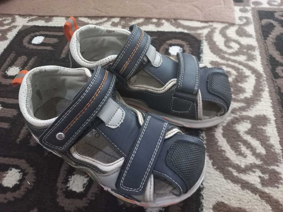 Детская обувь. Сандали на мальчика. Размер 31. В хорошем состояни .