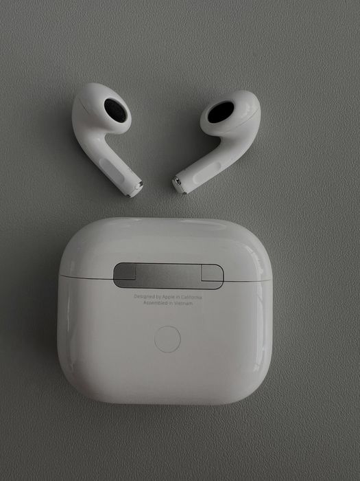 Casti Apple AirPods 3 - Full Box - Cablu Incarcare