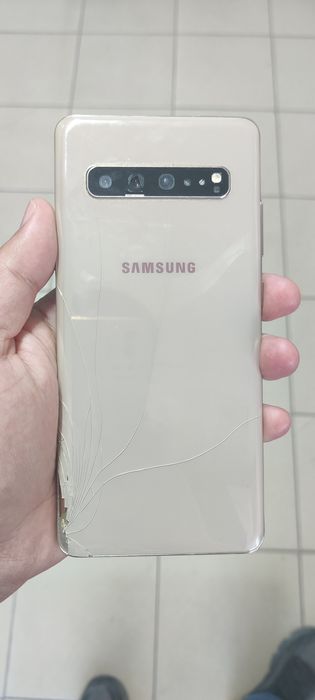Продам Самсунг S10. 5G