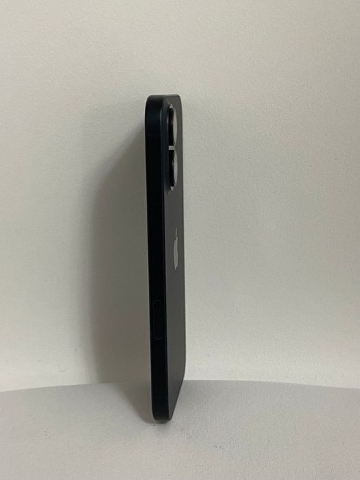 Прадавам IPhobne 16