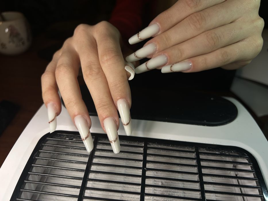 Manichiură &Pedichiură