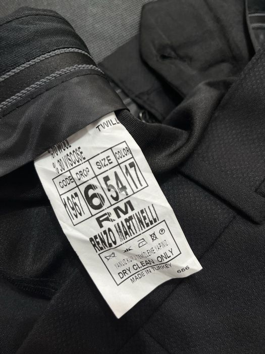 Продам костюм новый