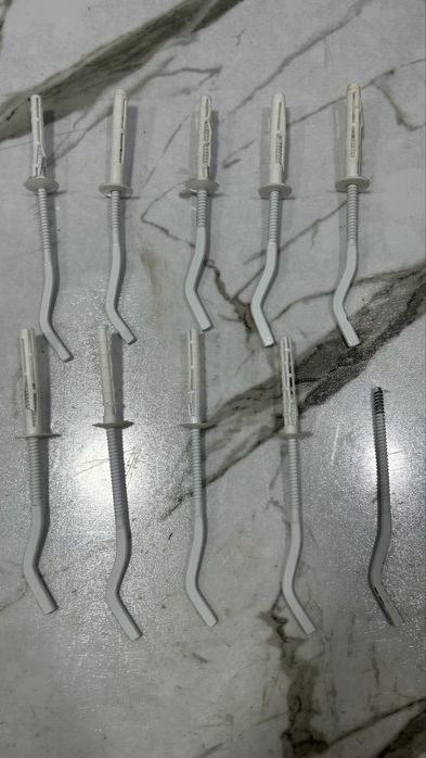 Крепление для радиаторов.