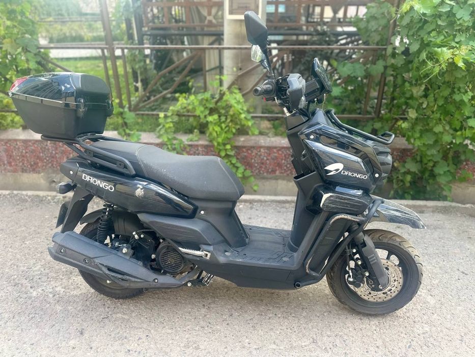 Drongo skuter srochna