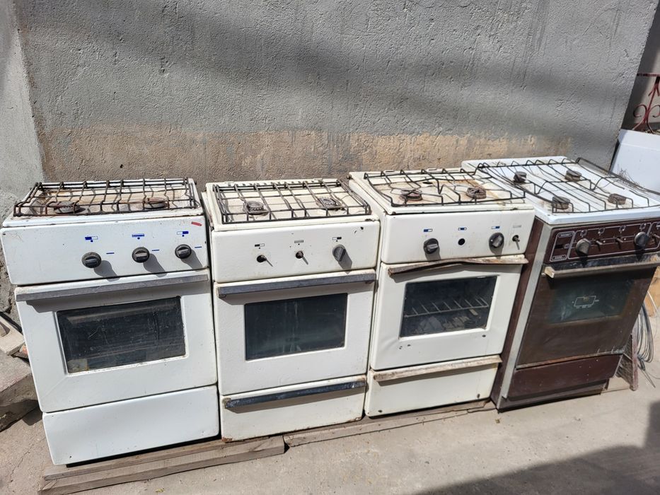Газовые плиты в хорошем и в рабочем состоянии