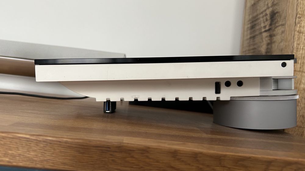 Beosound 5 encore alb cu beolab 3500 activ speaker