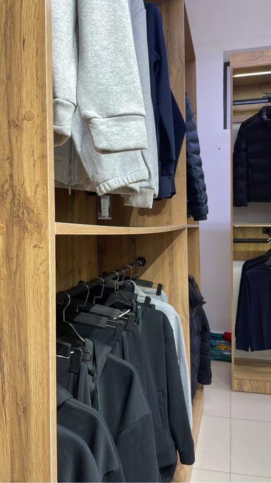 полка стеллаж для бутика