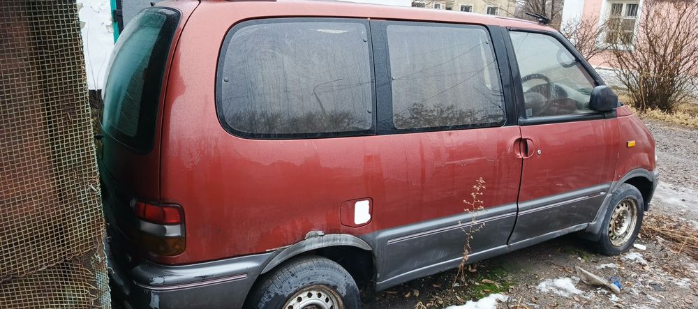 Продам минивэн Ниссан серена 92 г.