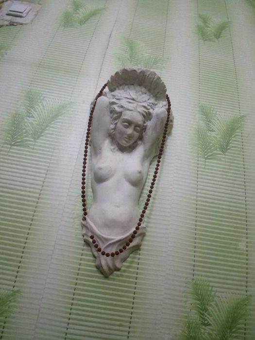 Кариатида под цветы