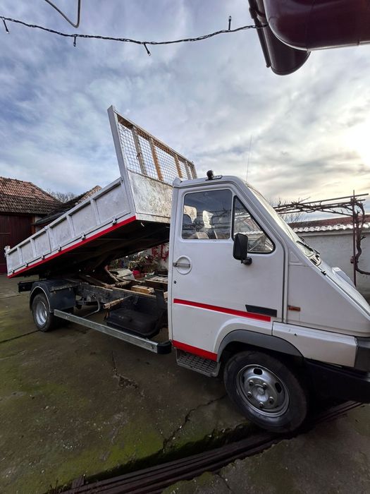 Vând camionetă cu basculare