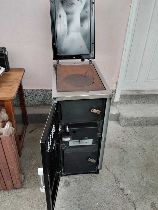 Котел за локално парно отопление на апартамент или етаж от къща