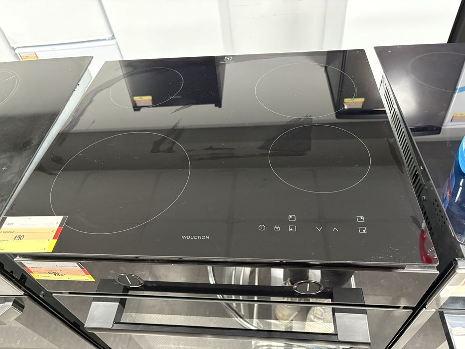 Индукционен плот Electrolux HOI624S (Черен) 60 см.