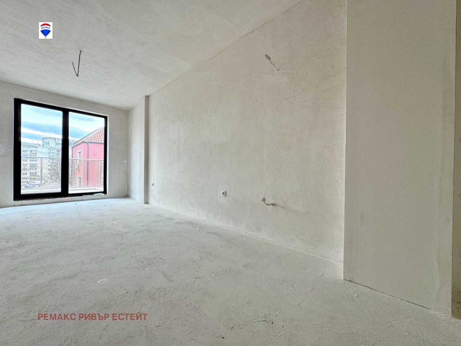 Продава се Двустаен апартамент в Русе, Широк център - 72 кв.м за 758 €/кв.м - Снимка #2