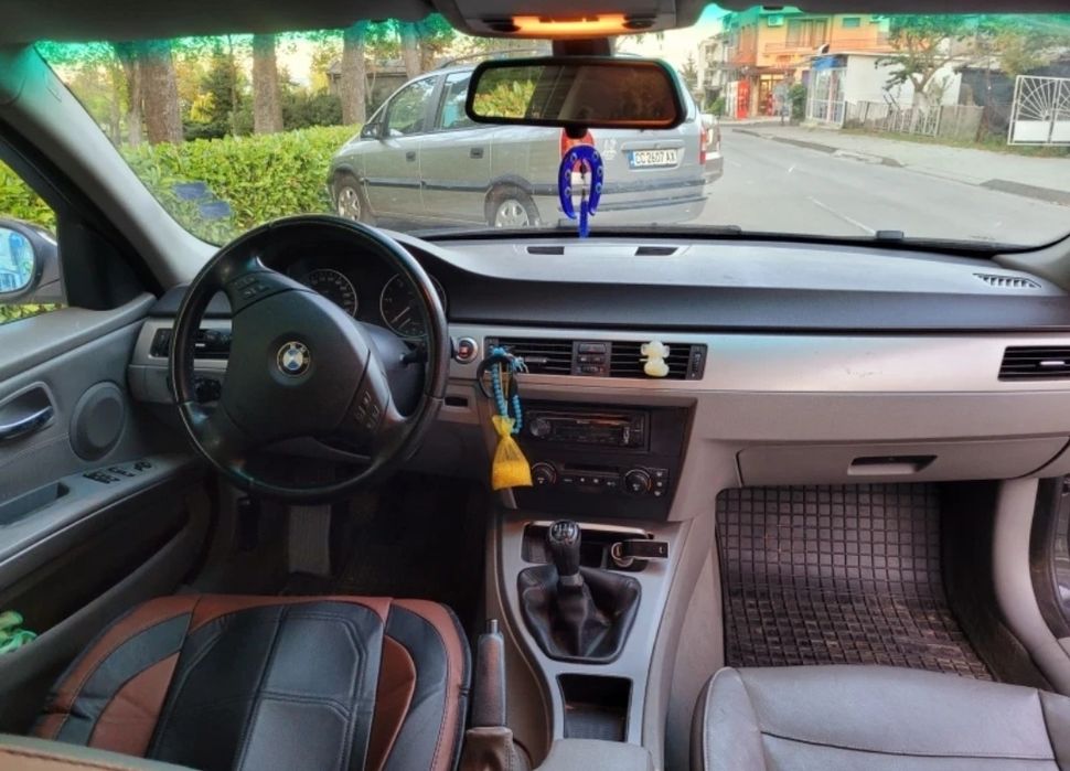 Автомобил BMW 320 Е91