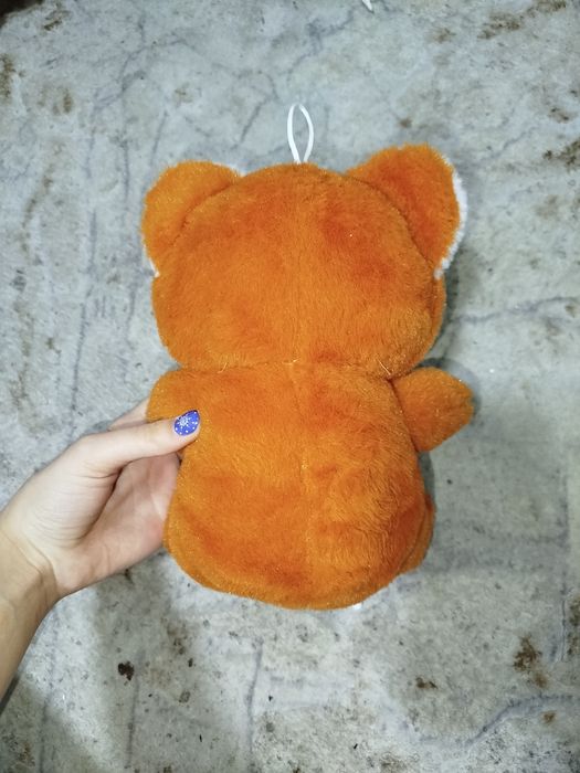 Мягкая плюшевая игрушка в виде панды в одежде.В наличии 2 штуки.