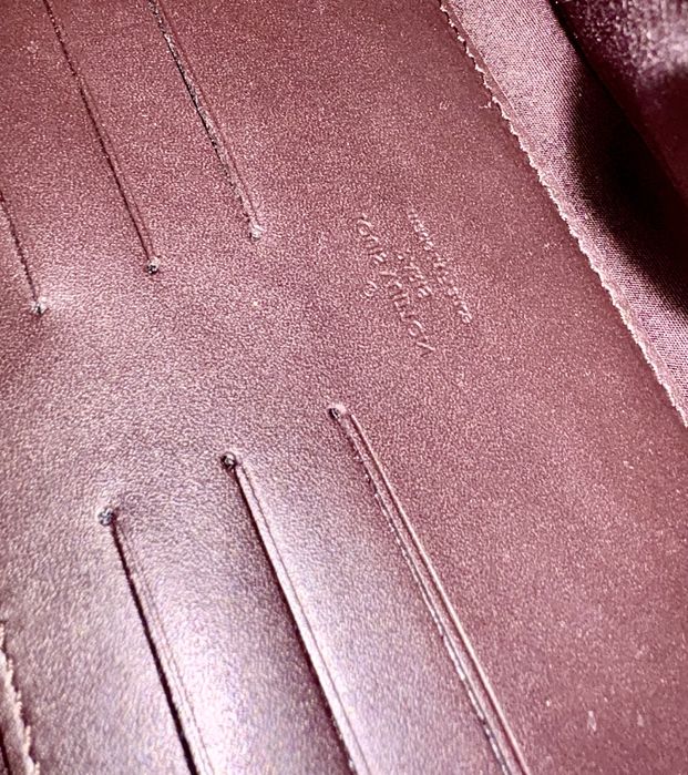 Продам клатч Louis Vuitton  Rossmore MM