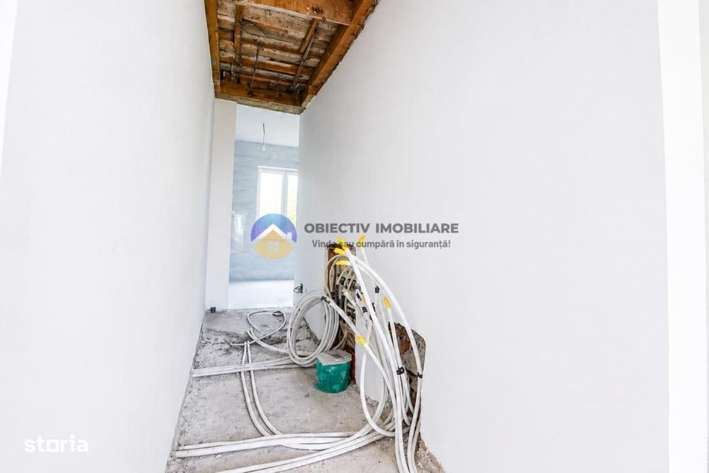 Casa si teren de vanzare REDIU