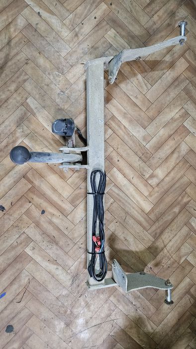 Cui / Carlig remorcare Megane 1 Clasic