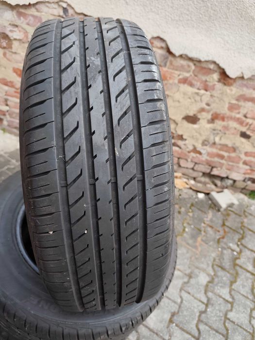 Anvelope auto vara 225 60 16 profil excelent, preț ușor negociabil .