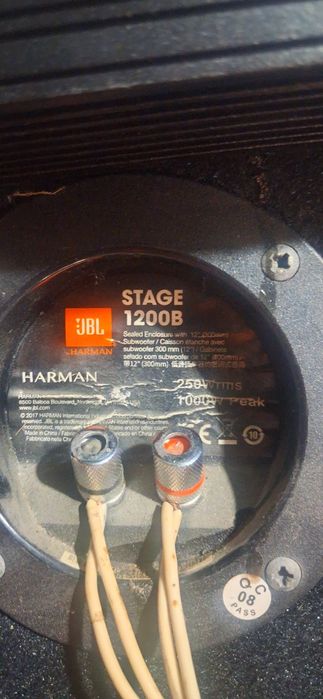 Vand tun bass jbl in stare foarte buna , predare personala in onesti