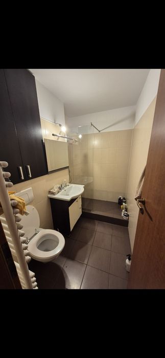 Inchiriez apartament 4 camere