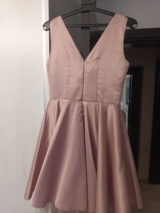 Официална Дамска Рокля