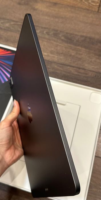 Apple iPad Pro 12.9 5th Gen