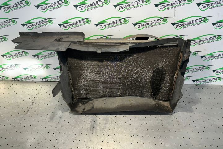 Radiator apa racire motor Volkswagen VW Passat B4