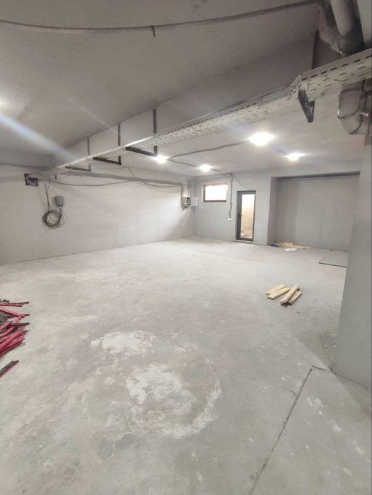 Паркентский цоколь в новостройке 308 м² 2 входа 1-линия вдоль дороги