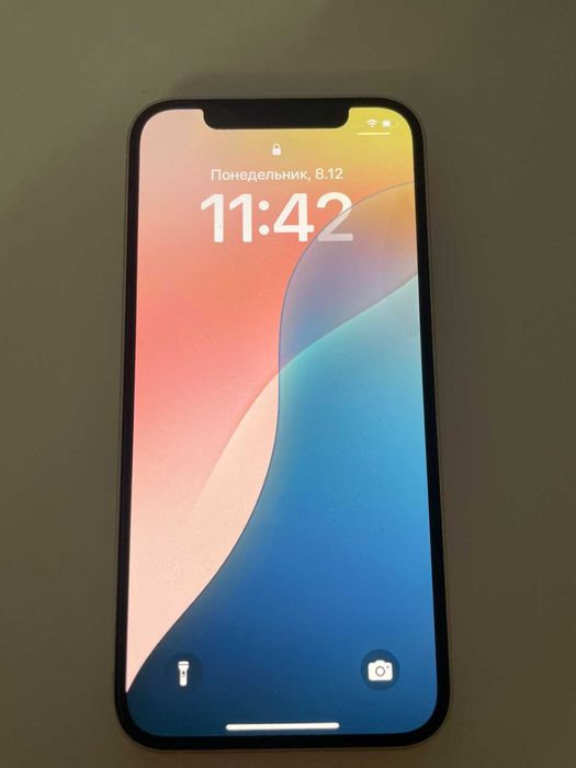 IPhone 12 128GB Бял