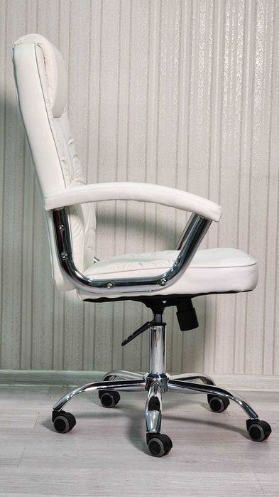 Кресло для офиса и дома - LEO