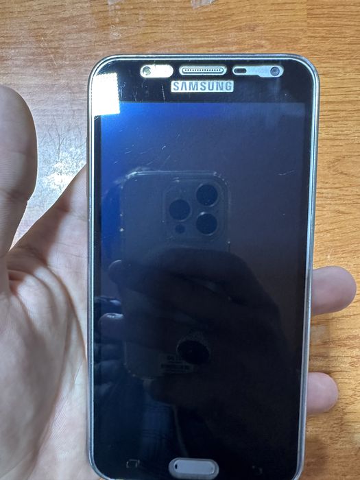 Samsung j700 telefon
