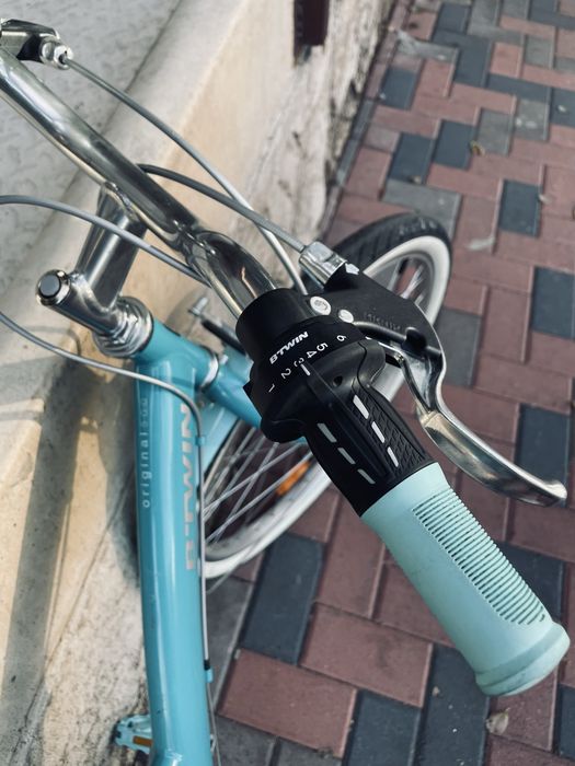 Bicicleta albastra