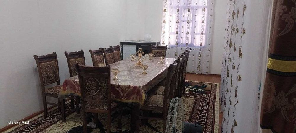 Ховли сотилади 5 сотих 5 хона Навои вил. Кизилтепа тум.Бустон центрида