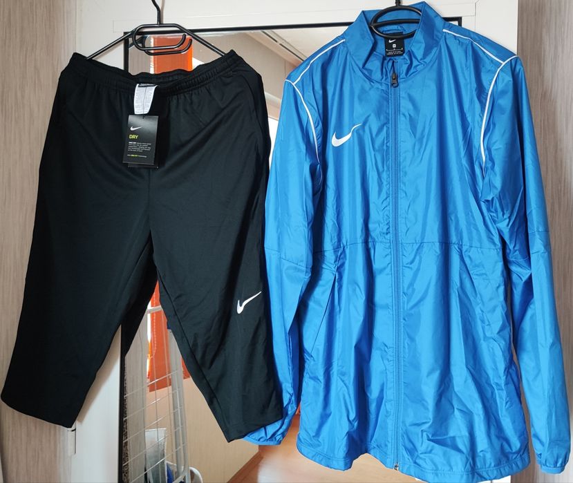 Спортен  юношески/мъжки екип Nike Dry
