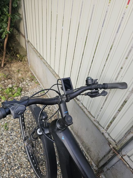 Bicicleta electrica cube trekking