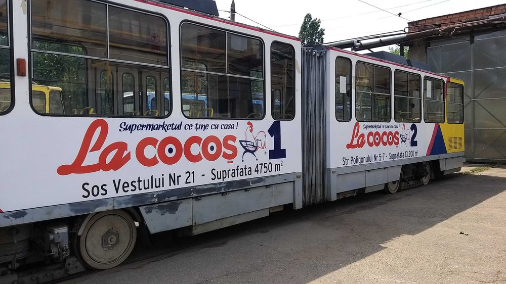 COLANTĂRI AUTO PLOIEȘTI • CAMIOANE • AUTOBUZE • DUBE • colantări premium pentru autoturisme, flote și vehicule comerciale în Ploiești.