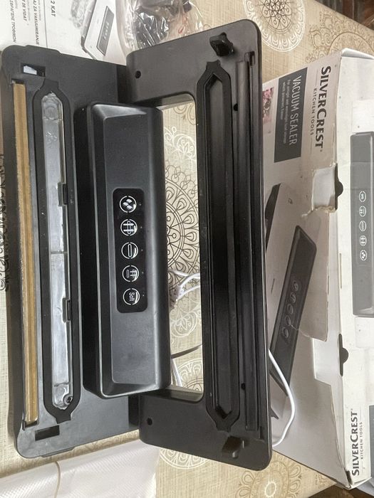 Вакуумираща машинка Silver Crest