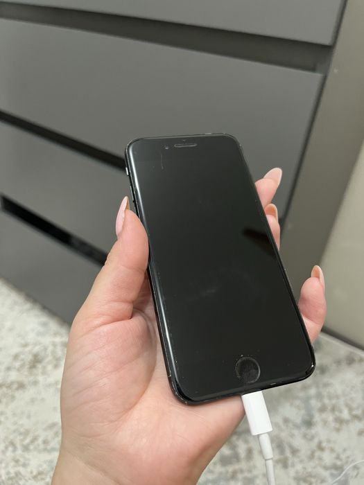 Продам айфон 7 , на 256 гб