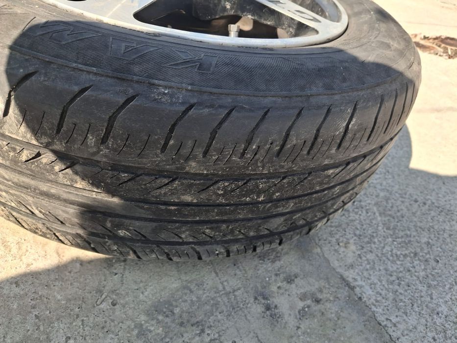 Продам шины летни