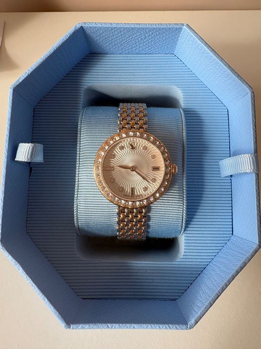 Swarovski часовник със сертификат