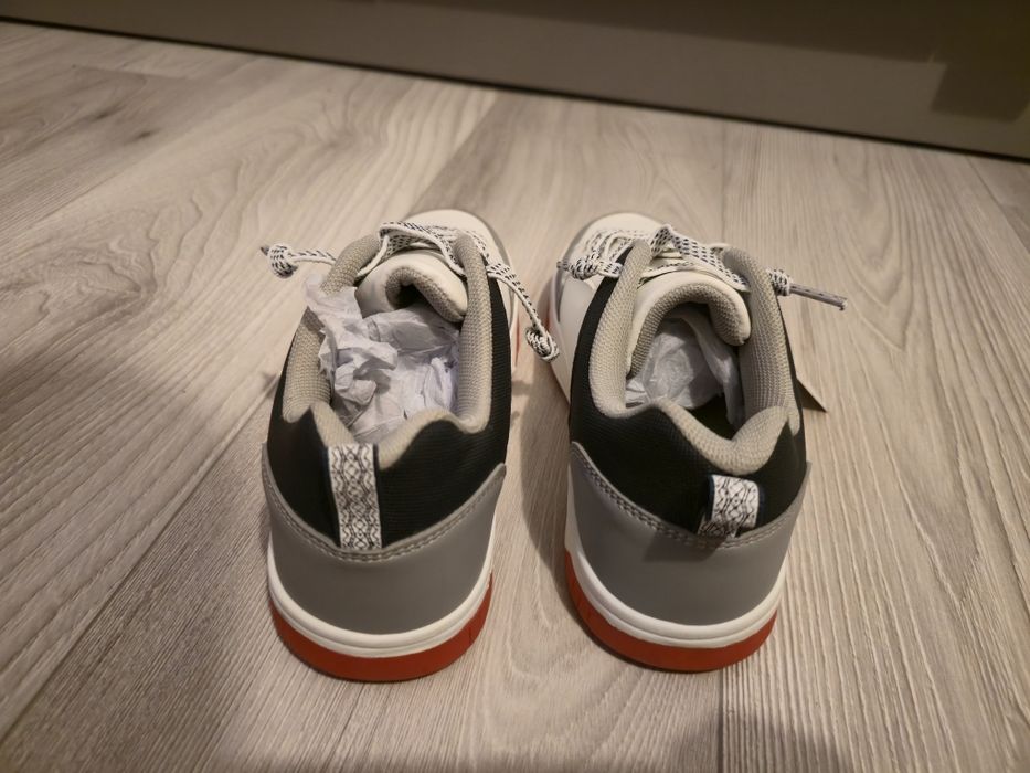 Различни обувки 33н,34н и 35н