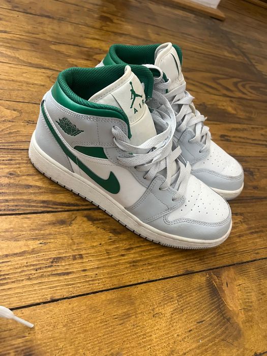 Vând adidasi.mar 35 36 38