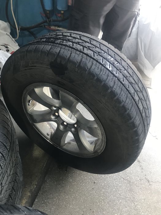 Продам диски с резиной 265/65/17’