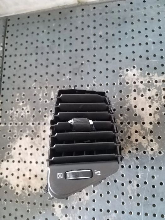 Grila ventilatie bord dreapta centrala jeep grand cherokee 4 wk wk2 x90020400xx