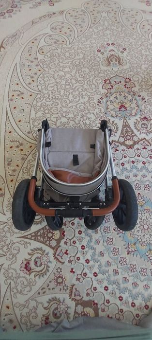 Срочно продаётся детская коляска