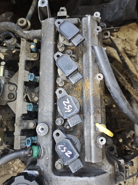 Двигатель на Toyota Vitz 2000 года