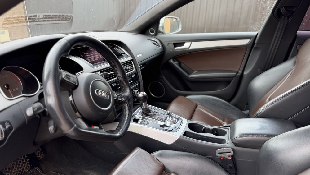Audi S5  2012  333CP Quattro