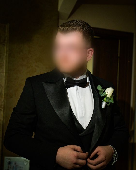 Costum pentru nuntă