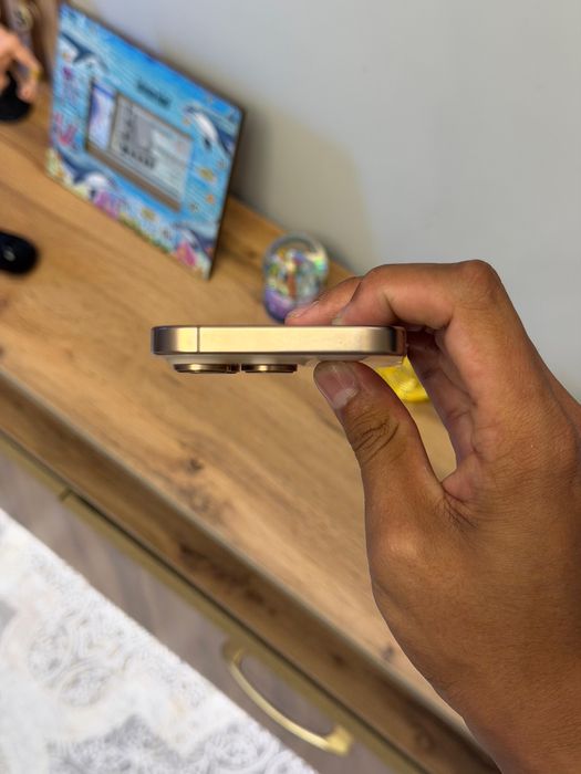 Продам iPhone 16 Pro 256 гб